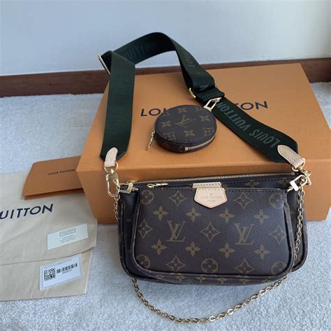 louis vuitton pouchet